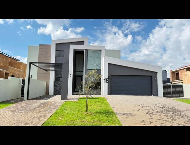 4 BEDROOM HOUSE FOR SALE IN MIDSTREAM HEIGHTS